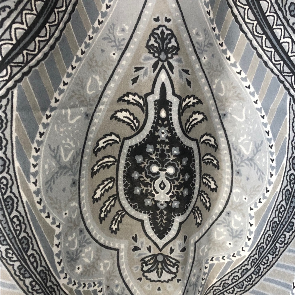 Elegant Paisley Print Poncho Wrap - Picture 6 of 6